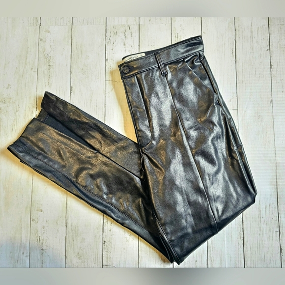 Abercrombie & Fitch Ultra High Rise Skinny Vegan Faux Leather Pants Soft - Picture 4 of 12